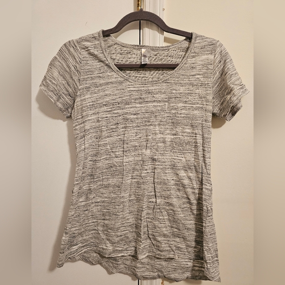 LuLaRoe Tees - Picture 1 of 2